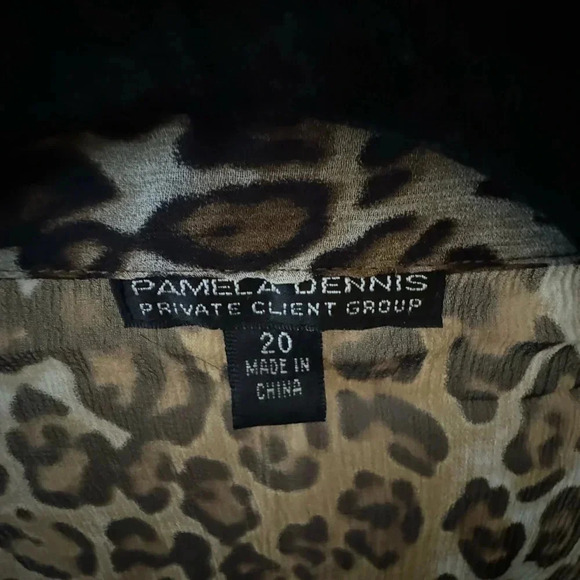 Pamela Dennis Animal Print Sheer Blouse.  Size 20 - Picture 3 of 4